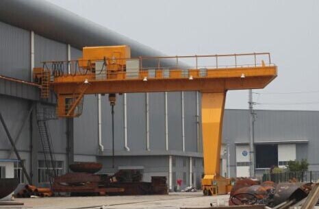 Single girder semi-gantry crane